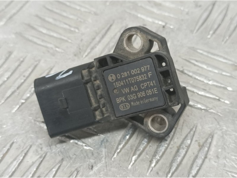 Recambio de sensor para volkswagen polo (6c1) advance bluemotion referencia OEM IAM 03G906051E 0281002977 BOSCH