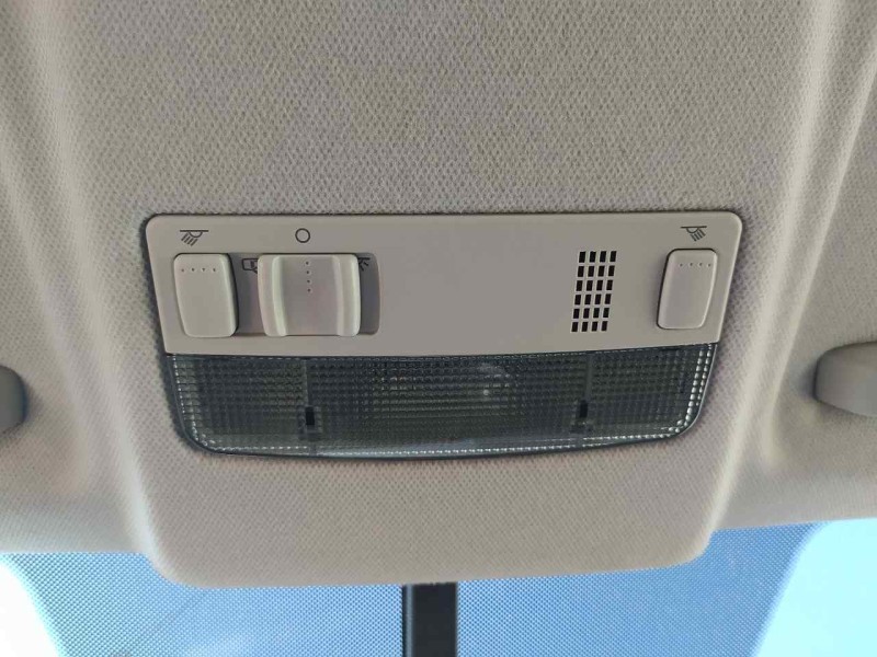 Recambio de luz interior para seat arona style edition referencia OEM IAM 3B0947105C  