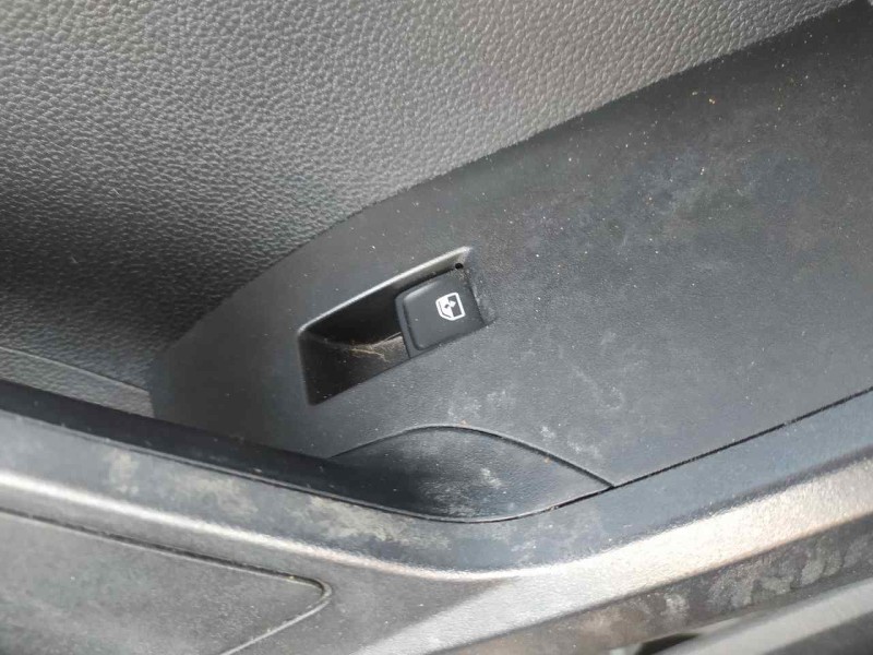 Recambio de mando elevalunas delantero derecho para seat arona style edition referencia OEM IAM 5G0959855PWHS  