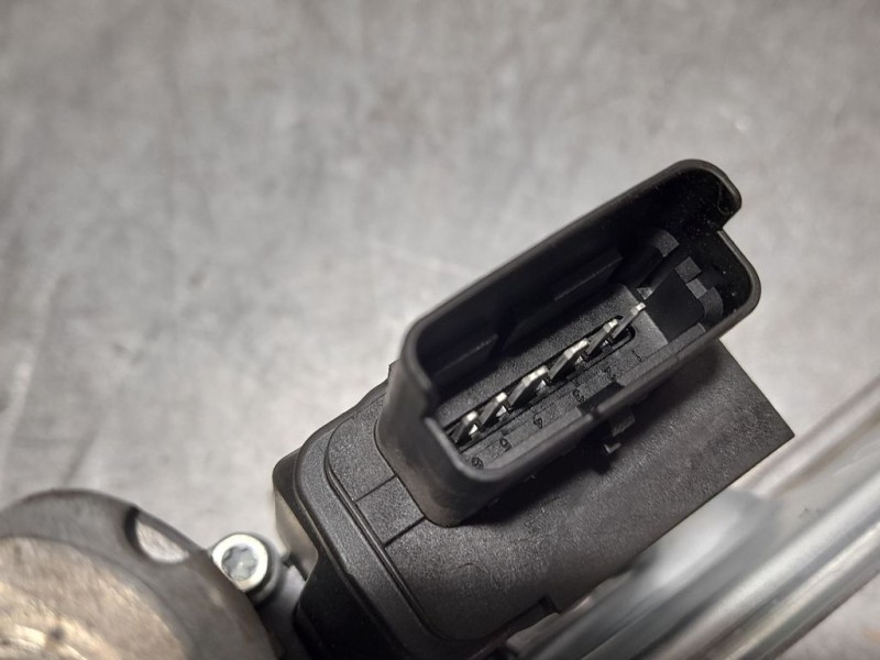 Recambio de elevalunas trasero izquierdo para peugeot 2008 (--.2013) signature 1.5 hdi 100 cv referencia OEM IAM 1137329068  ELE