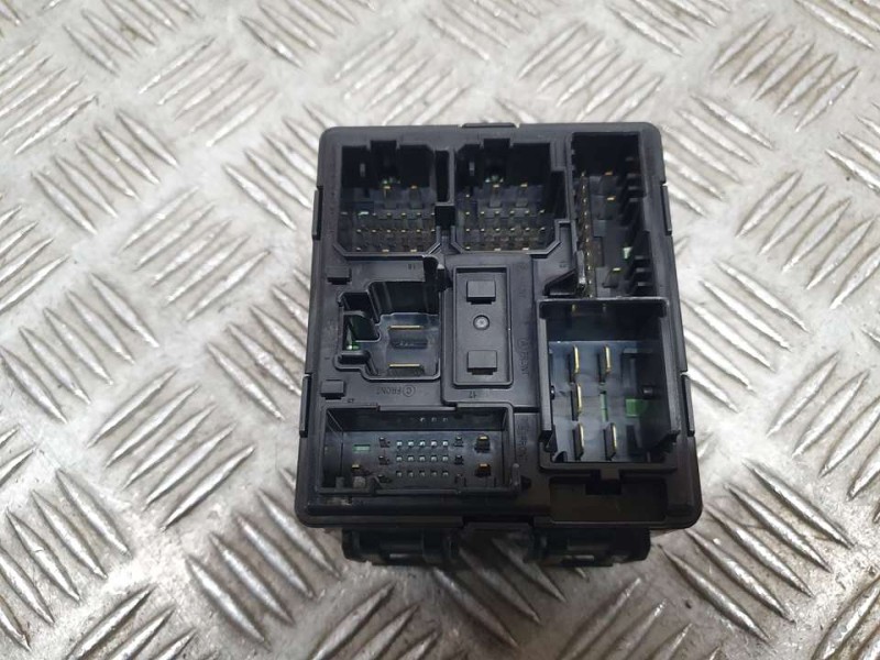 Recambio de caja reles / fusibles para kia stinger (ck) gt-line 2wd referencia OEM IAM 91950J5621  