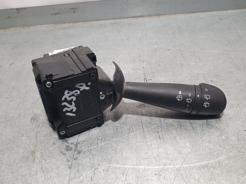 Recambio de mando limpia para dacia lodgy ambiance referencia OEM IAM   