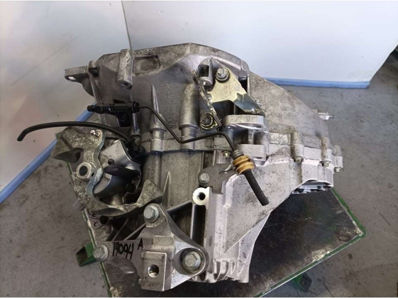 Recambio de caja cambios para ford kuga (cbv) titanium referencia OEM IAM AV4R7002AB 040510 6VELOCIDADES