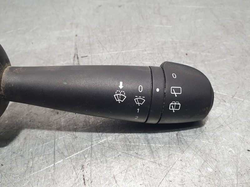 Recambio de mando limpia para dacia lodgy ambiance referencia OEM IAM   