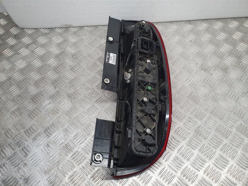 Recambio de piloto trasero izquierdo para opel combo d cargo l2h1 2,4t referencia OEM IAM 00519248460 02058099900010 