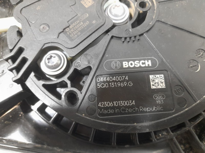 Recambio de deposito adblue para seat ateca (kh7) xperience referencia OEM IAM 5Q0131969G  