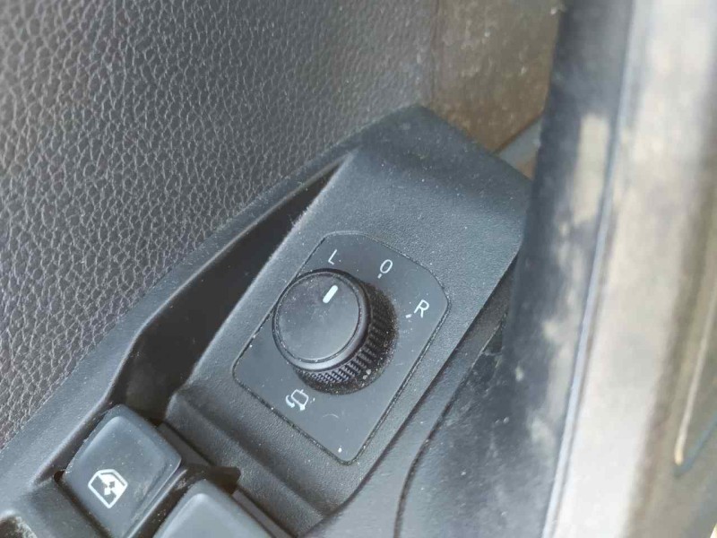 Recambio de mando retrovisor para seat arona style edition referencia OEM IAM 6F0959565  