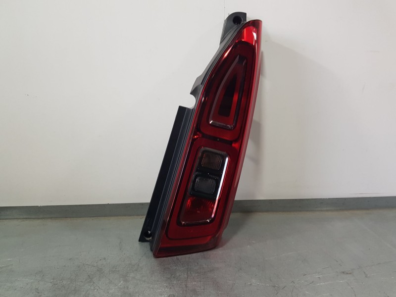 Recambio de piloto trasero derecho para toyota proace city verso monospace (bky_) 1.5 d-4d 100 (bkymd) referencia OEM IAM 982055