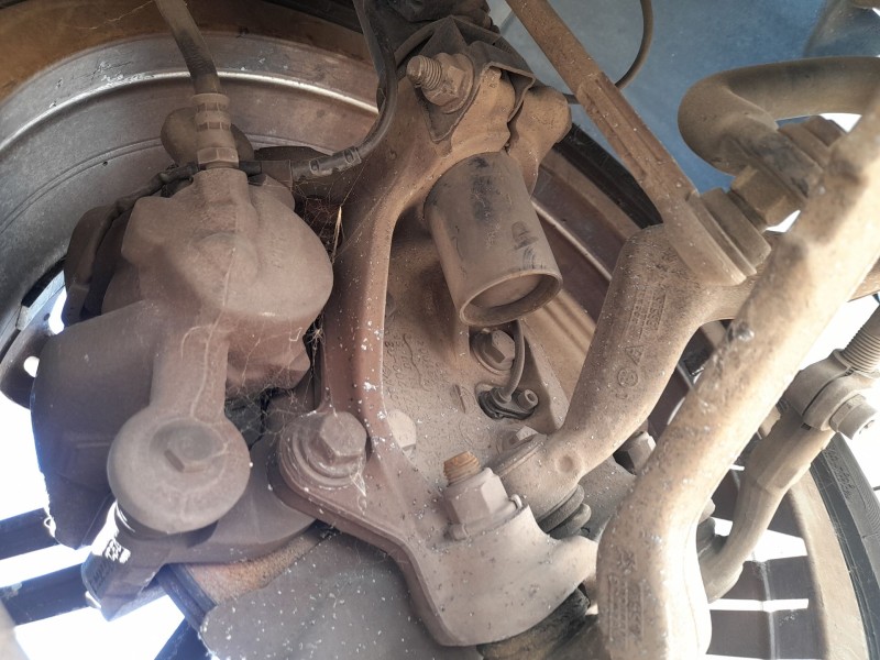 Recambio de mangueta delantera izquierda para bmw 1 (e81) 118 d referencia OEM IAM 31216793923  