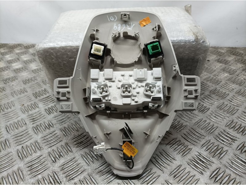 Recambio de luz interior para citroën c4 space tourer blue hdi 130 referencia OEM IAM 9678124177  POCO SUCIA