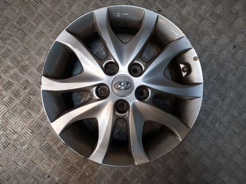 Recambio de juego llantas aluminio para hyundai i30 classic referencia OEM IAM 6X16 5 TORN ET 50 ALUMINIO 