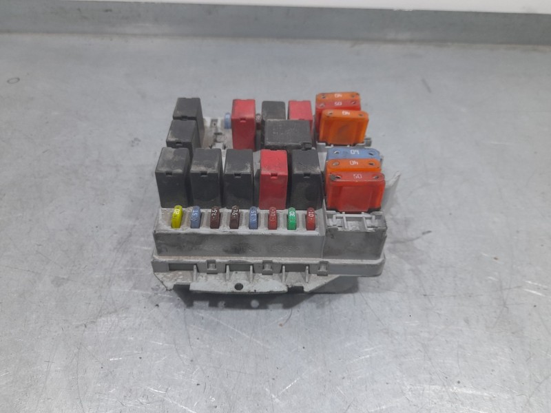 Recambio de caja reles / fusibles para alfa romeo 147 (937_) 1.9 jtdm 8v (937.axd1a, 937.axu1a, 937.bxu1a) referencia OEM IAM 51