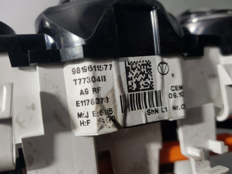 Recambio de mando calefaccion / aire acondicionado para peugeot 208 access referencia OEM IAM 9819611577 E117730413 