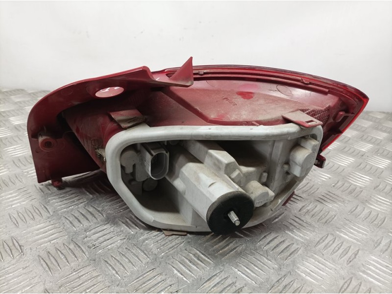 Recambio de piloto trasero izquierdo para seat ibiza (6j5) reference referencia OEM IAM 6J4945095C  TOCADO