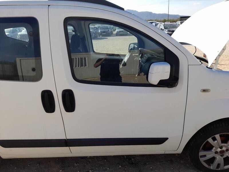 Recambio de puerta delantera derecha para fiat qubo (225_) 1.3 d multijet (225cxb1a, 225axb1a, 225cxb11, 225axb11,... referencia