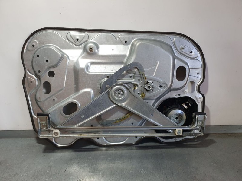 Recambio de elevalunas delantero derecho para ford kuga (cbv) titanium referencia OEM IAM R203A28DC  ELECTRICO