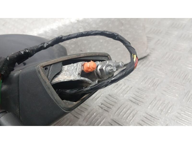 Recambio de retrovisor izquierdo para seat arona style edition referencia OEM IAM 6F1857507AC ELECTRICO 8 Y 2 CABLES ELECTRICO 8