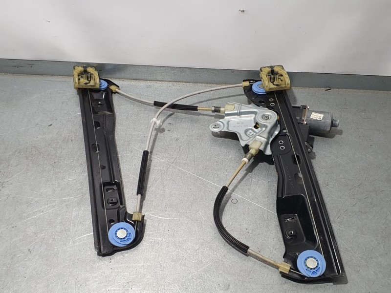 Recambio de elevalunas delantero derecho para opel insignia berlina essentia referencia OEM IAM 02951582 966436104 BROSE ELECTRI