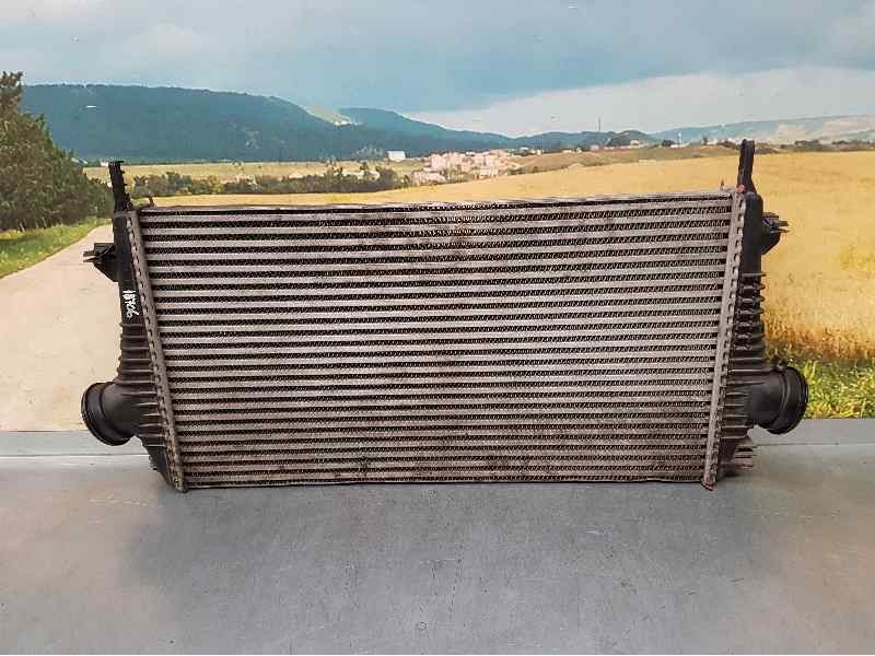 Recambio de intercooler para opel insignia berlina essentia referencia OEM IAM 13241751 P1831001 SOPORTE ROTO