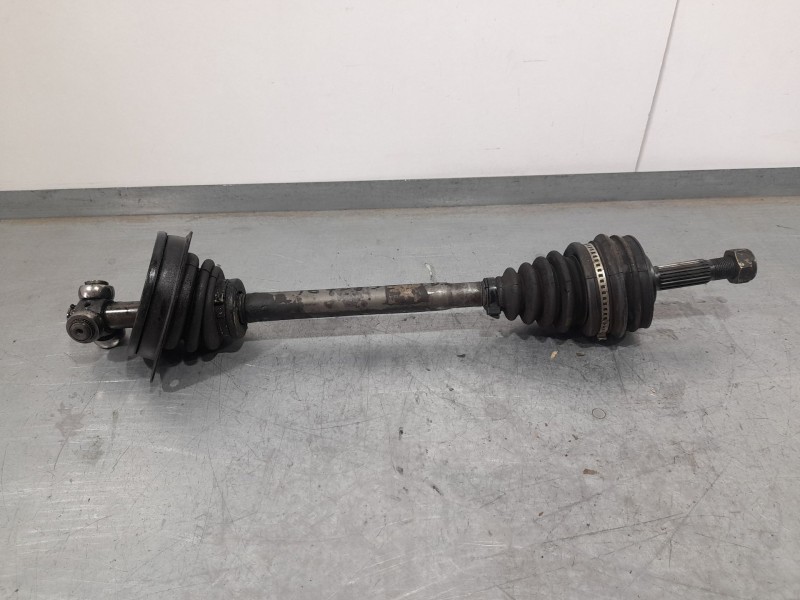 Recambio de transmision delantera izquierda para renault clio i (b/c57_, 5/357_) 1.4 referencia OEM IAM 7701349915  