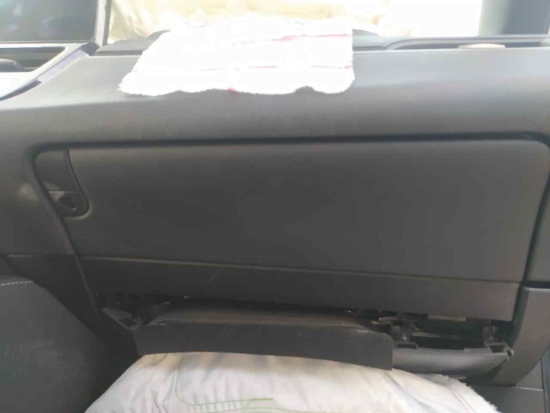 Recambio de guantera para lexus es 300h referencia OEM IAM 5555033110C0  