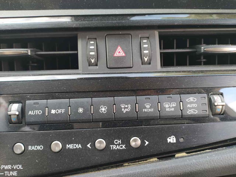 Recambio de mando climatizador para lexus es 300h referencia OEM IAM 5590033K20  