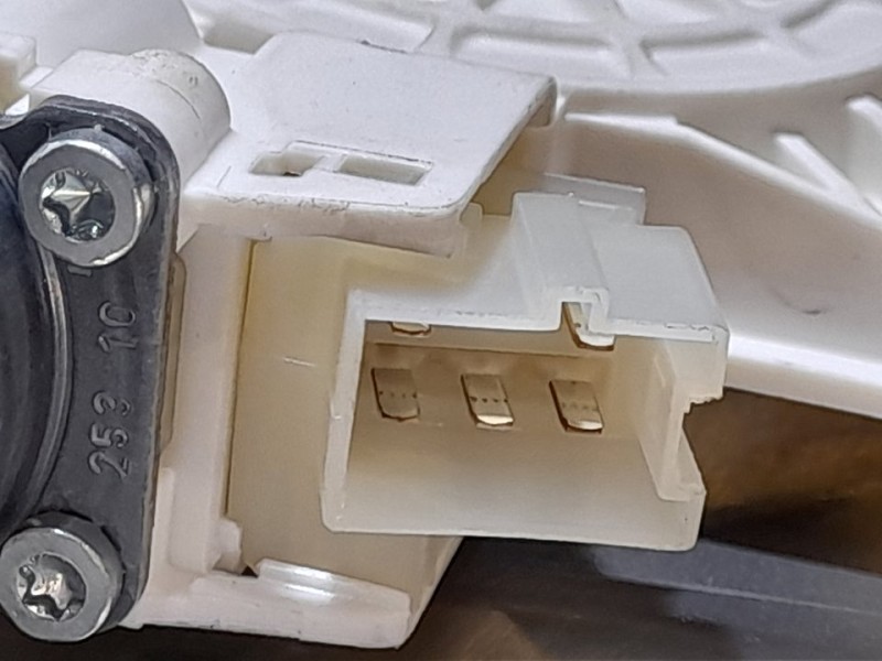 Recambio de elevalunas delantero izquierdo para mercedes-benz clase c (w204) berlina c 220 cdi blueefficiency (204.002) referenc