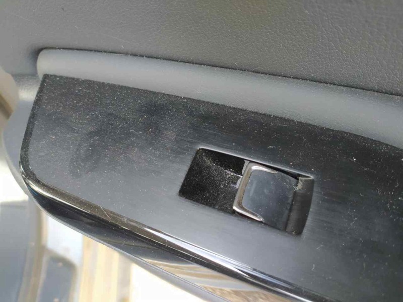 Recambio de mando elevalunas trasero derecho para lexus es 300h referencia OEM IAM 8481033140  