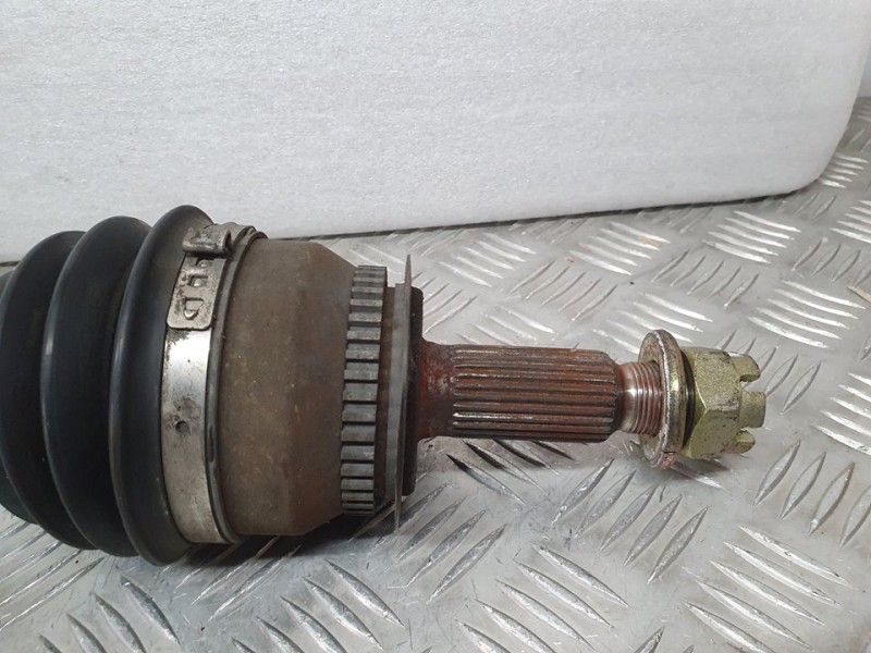 Recambio de transmision delantera derecha para kia cerato 2.0 ex crdi berlina (4-ptas.) referencia OEM IAM SIN REF  