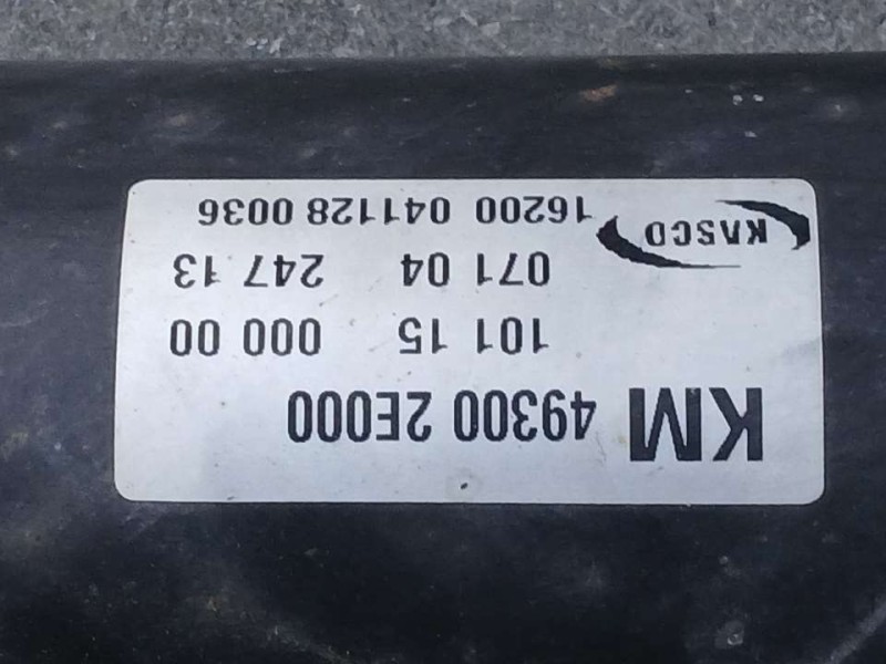 Recambio de transmision central para kia sportage ex referencia OEM IAM 493002E000  TRASERA