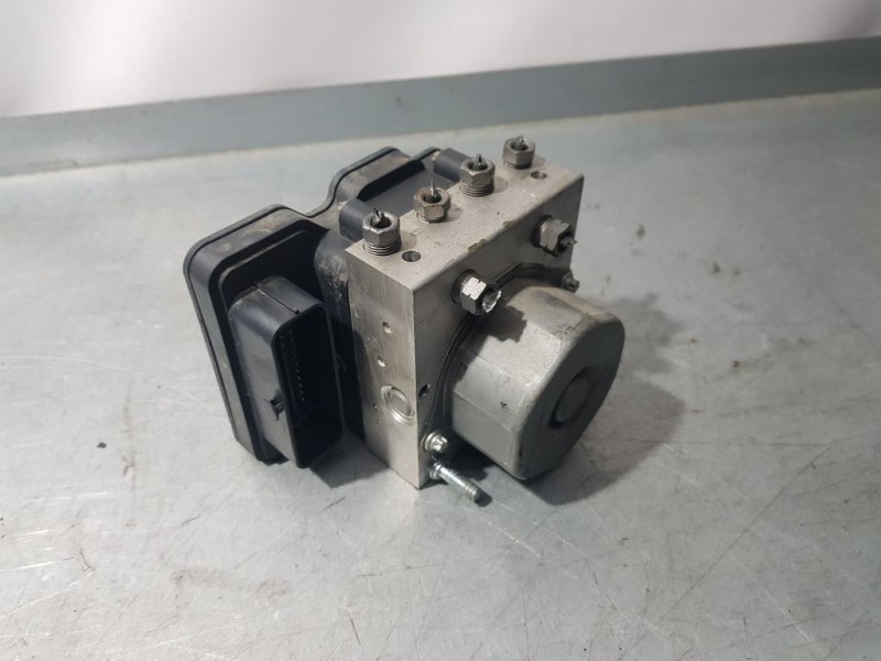 Recambio de abs para renault clio iv expression referencia OEM IAM 476601283R 269722 BOSCH