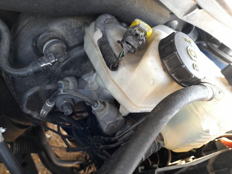 Recambio de bomba freno para chevrolet cruze (j300) 1.6 referencia OEM IAM 84102409  