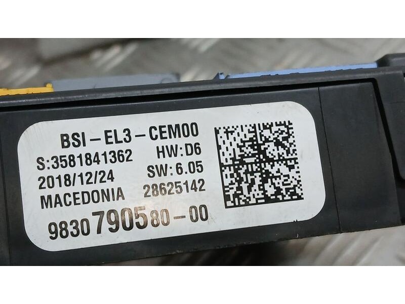 Recambio de caja reles / fusibles para citroën c3 shine referencia OEM IAM 9830790580 BSI 28625142