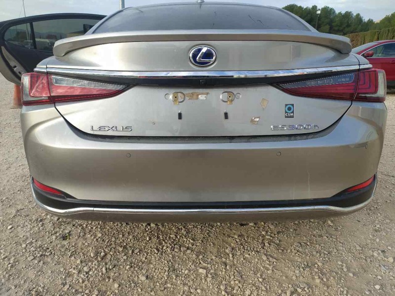 Recambio de paragolpes trasero para lexus es 300h referencia OEM IAM 5215933978  