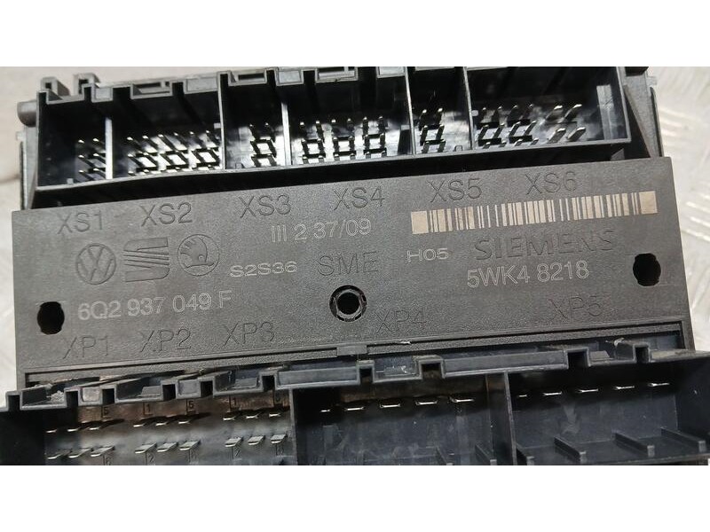 Recambio de caja reles / fusibles para skoda fabia ii (542) 1.4 tdi referencia OEM IAM 6Q2937049F SIEMENS 5WK48218