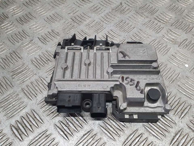 Recambio de centralita start / stop para peugeot 2008 (--.2013) gt line referencia OEM IAM 9810858280 28447924 DELPHI