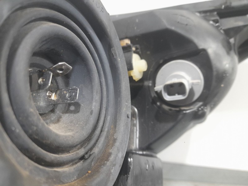 Recambio de faro derecho para chevrolet cruze (j300) 1.6 referencia OEM IAM RHD12413  