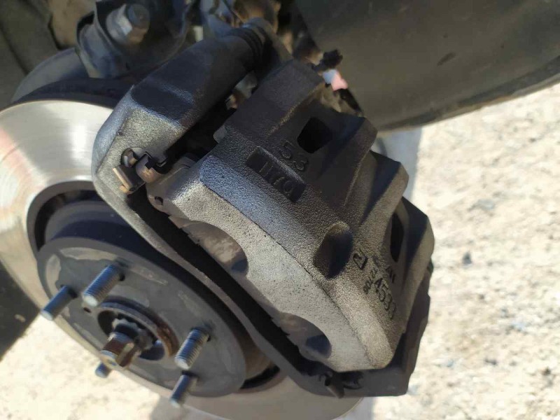 Recambio de pinza freno delantera derecha para lexus es 300h referencia OEM IAM 4773033381  