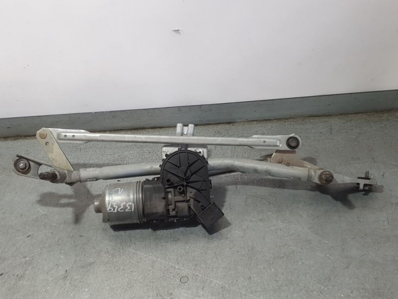 Recambio de motor limpia delantero para peugeot partner kombi confort referencia OEM IAM 9682861480 3397020954 BOSCH