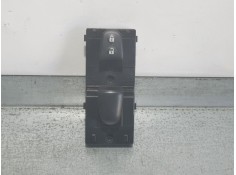 MANDO ELEVALUNAS DELANTERO DERECHO 25411HV02A 