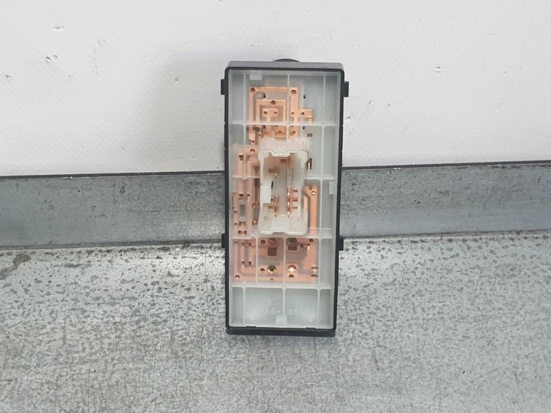 Recambio de mando elevalunas delantero derecho para nissan qashqai (j11) n-tec referencia OEM IAM 25411HV02A  