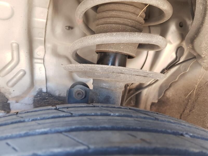 Recambio de amortiguador delantero izquierdo para toyota urban cruiser (_p1_) 1.33 (nsp110_) referencia OEM IAM   