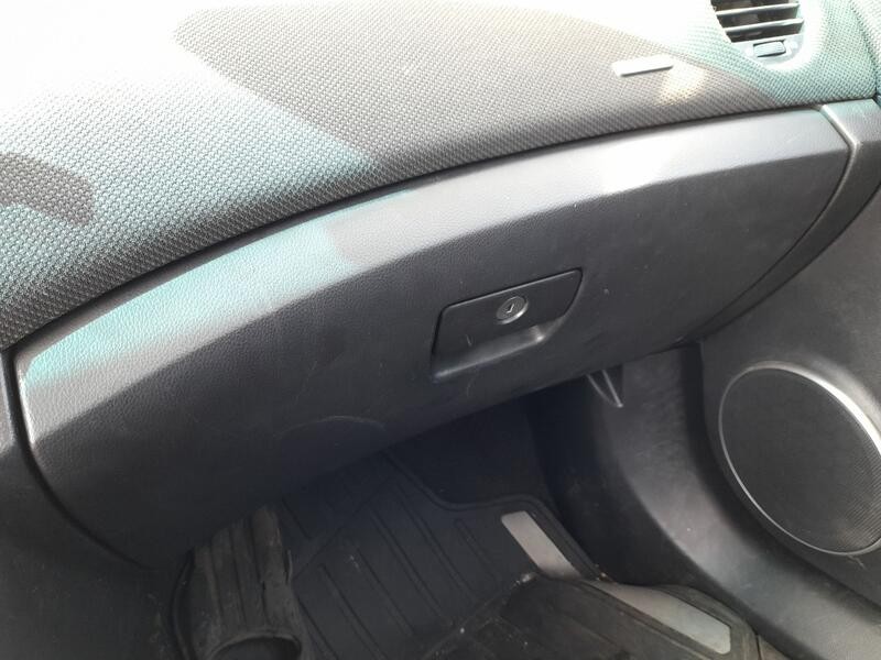 Recambio de guantera para chevrolet cruze (j300) 1.6 referencia OEM IAM 42426839  