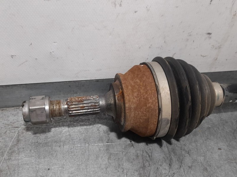 Recambio de transmision delantera izquierda para peugeot 208 1.6 e-hdi fap referencia OEM IAM 9801048580  