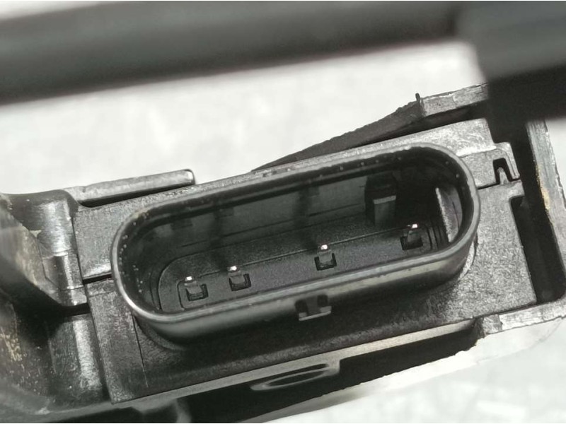 Recambio de cerradura puerta trasera izquierda para citroën c4 1.5 hdi referencia OEM IAM 9832797580  ELECTRICA