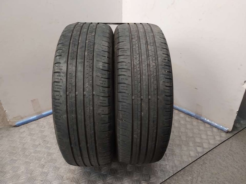 Recambio de neumatico pareja para neumaticos reutilizados - referencia OEM IAM 2256018100H 225/60/18/100H DUNLOP