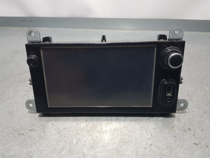 Recambio de sistema navegacion gps para renault clio iv expression referencia OEM IAM 281157941R  
