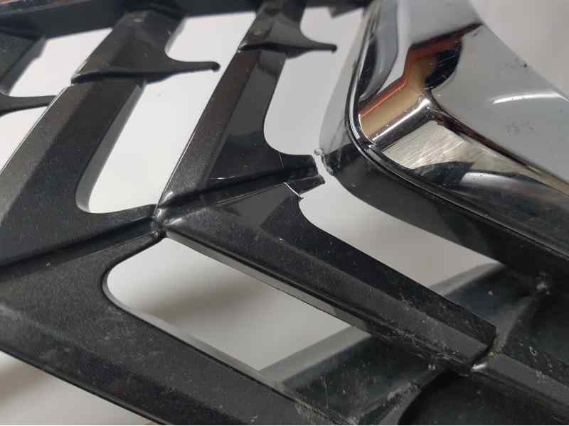 Recambio de rejilla delantera para lexus es 300h referencia OEM IAM 5311233770  ROTA , C/ SENSORES