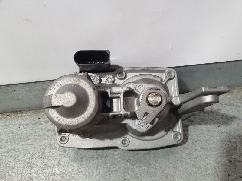 Recambio de valvula escape para skoda superb (3v3) active referencia OEM IAM 5Q0253691J  