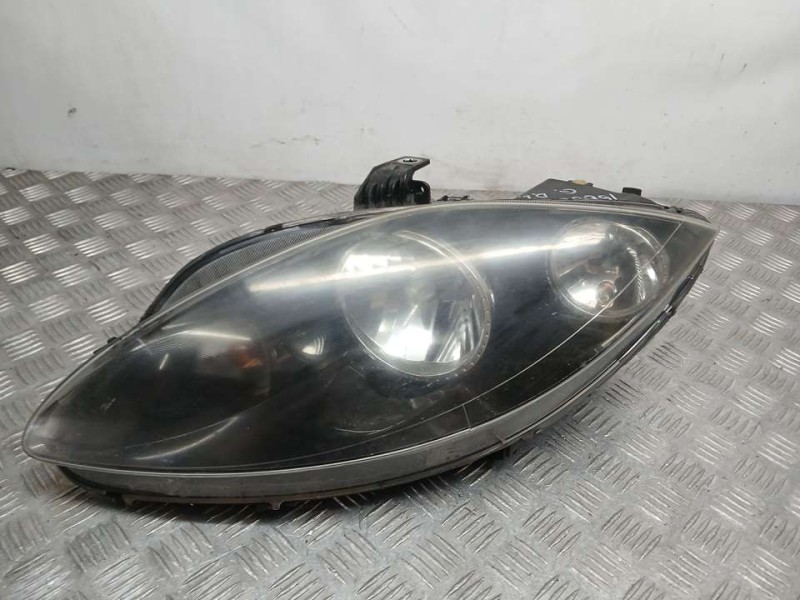 Recambio de faro izquierdo para seat leon (1p1) stylance / style referencia OEM IAM 5P1941005D 89315796 PULIR